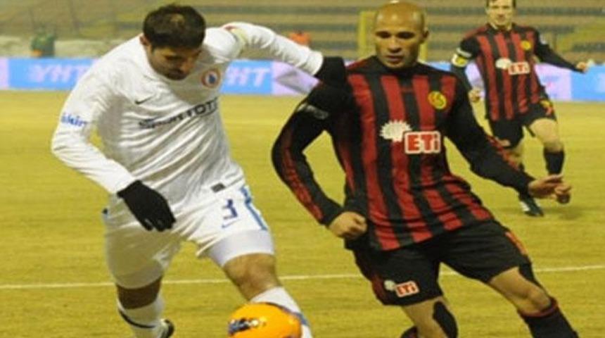 Eskişehirspor y&uuml;ksekten u&ccedil;uyor!