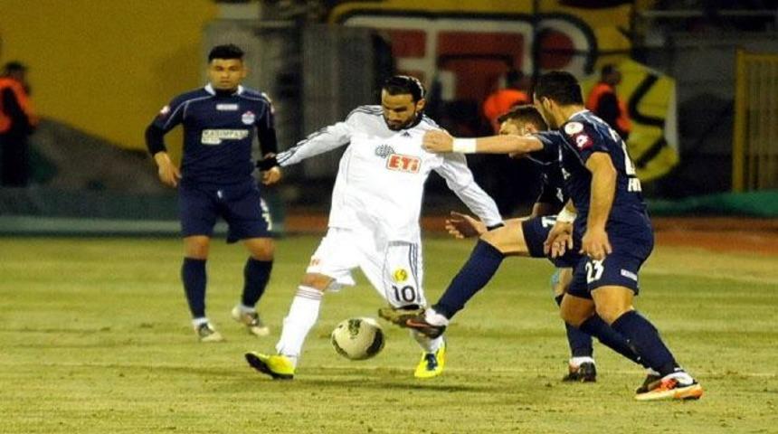 Es-Es g&uuml;le oynaya!