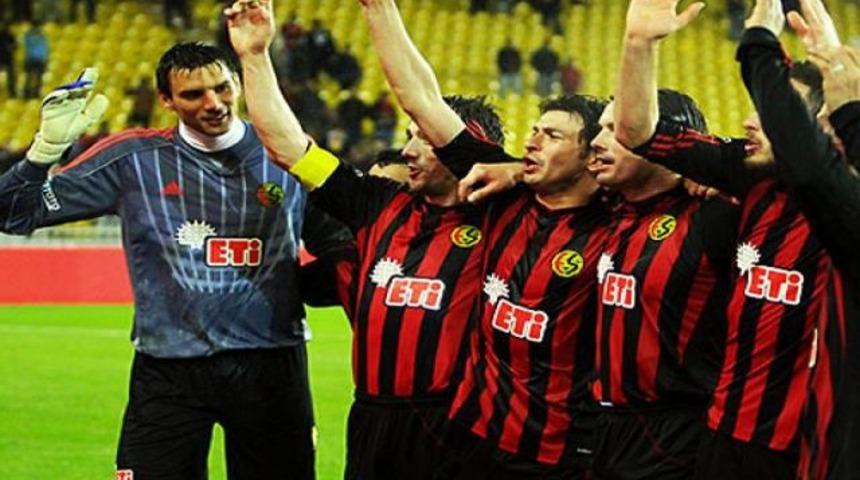 ES-Es 37 yıl sonra Avrupa'da..!