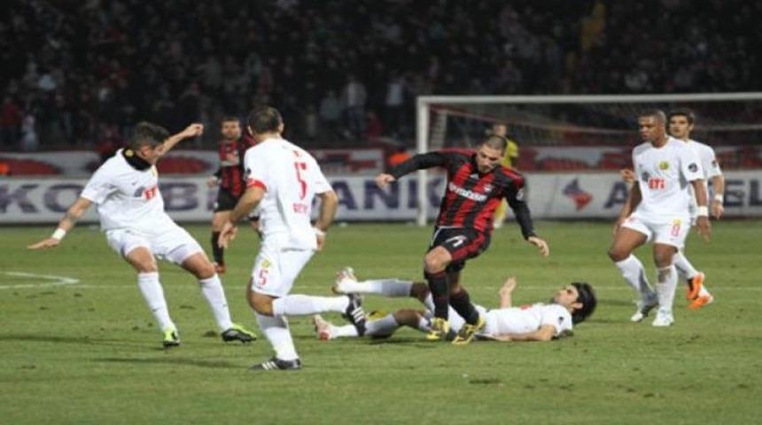 Antep, Tosun'la zirveye y&uuml;r&uuml;yor!