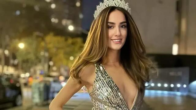 Miss Turkey 2024 güzeli İdil Bilgen fiziğini sergiledi! Bikinili pozlar