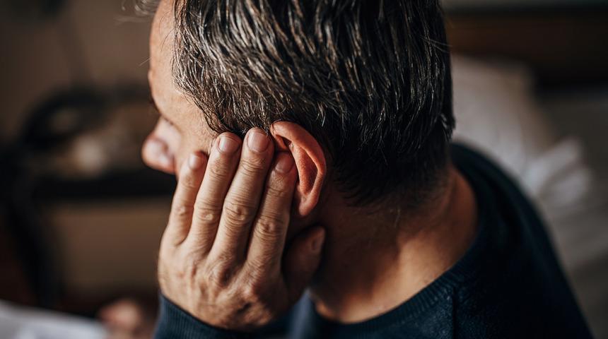 Kulak çubuğu pamuğu kulağımda kaldı, ne yapmalıyım? Kulağa kaçan, kulakta kalan kulak çubuğu pamuğu nasıl çıkartılır?