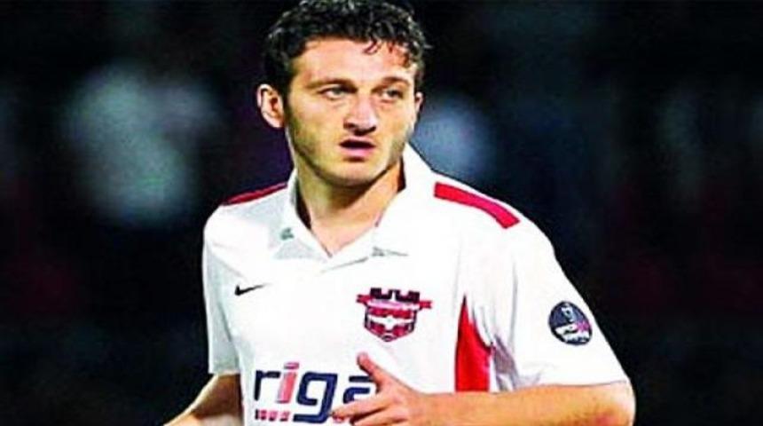 Orhan G&uuml;lle Top 10'da