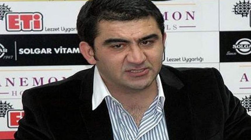 İşte &Uuml;mit &Ouml;zat'ın yeni takımı!