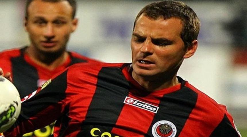 Gen&ccedil;ler'e Kulusic'ten k&ouml;t&uuml; haber!