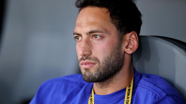 Felipe Melo'dan Hakan Çalhanoğlu'na çağrı! Inter yönetimi bonservisini belirledi