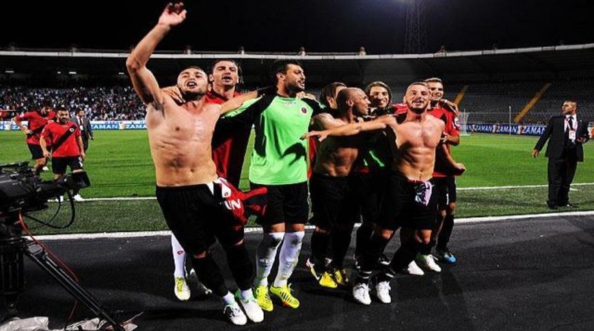 Gen&ccedil;ler'in liderlik keyfi..!