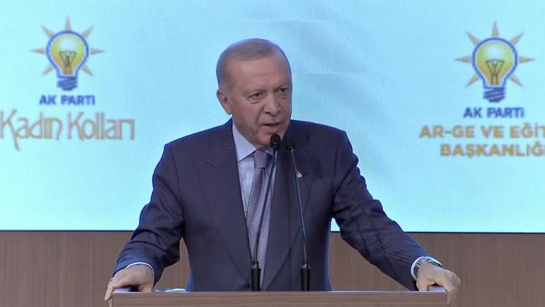 Cumhurbaşkanı Erdoğan dan CHP liderine  Leman  tepkisi: "Özgür git göz doktoruna görün" 1