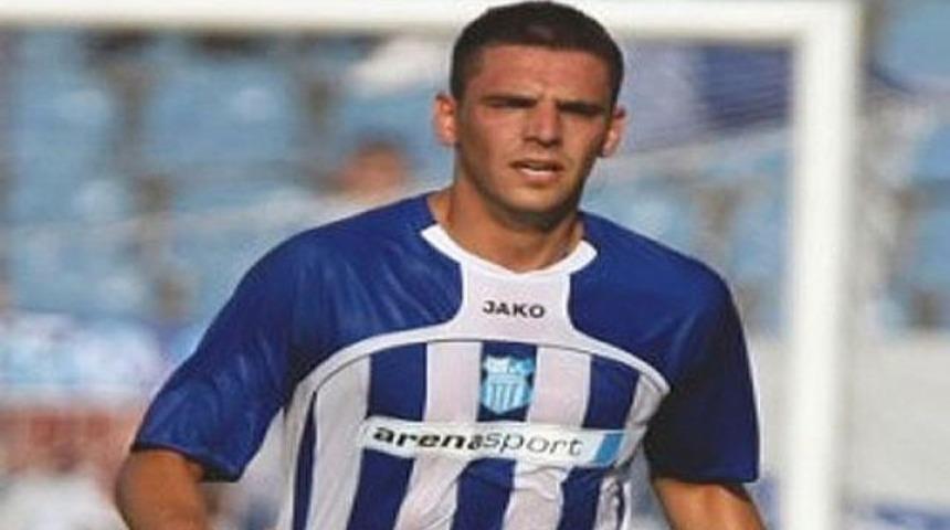 Karab&uuml;k iki ismi birden bitirdi!