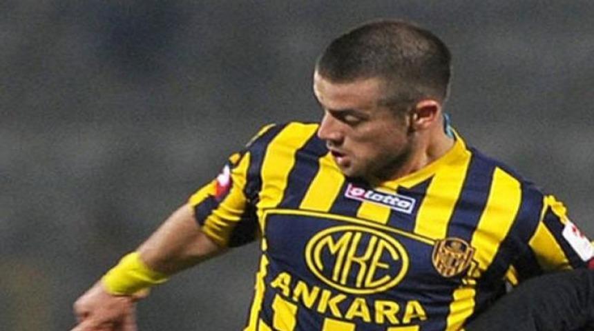 Karab&uuml;k iki futbolcuyla anlaştı!