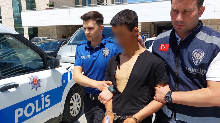 "2 saattir bir balık tutamadın" diyerek yaşlı adamı darp etti! Adliyenin duvarlarını yumruklayınca yakayı ele verdi
