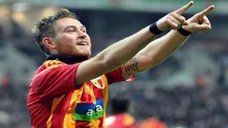 Ömer'in sözleşmesi uzatıldı!