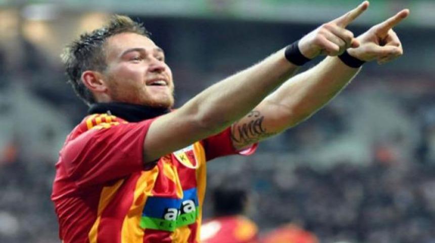 &Ouml;mer'in s&ouml;zleşmesi uzatıldı!