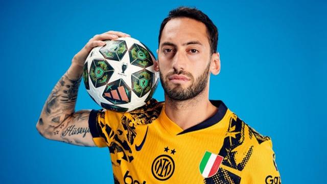 Hakan Çalhanoğlu'nun paylaşımı Galatasaray taraftarını harekete geçirdi! Bu sefer geliyor mu?