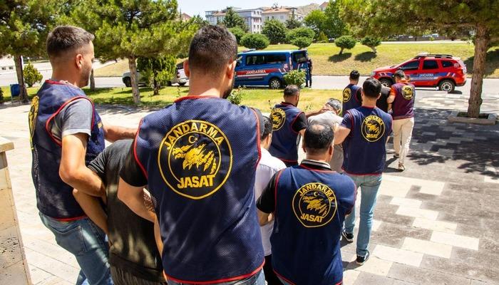 20511128-700x400 Nevşehir'de arazide battaniyeye sarılı bulunan ceset bulunmuştu! 4 şüpheli tutuklandı