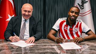 Samsunspor, Kongolu orta saha Antoine Makoumbou ile sözleşme imzaladı