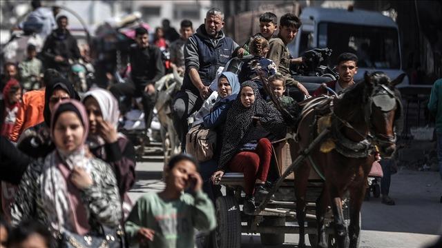 İsrail ordusu, Gazze kenti sakinleri için yeni bir sürgün emri yayınladı