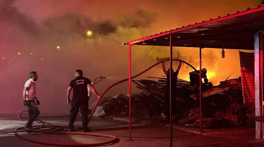 Yer: Adıyaman! Fırındaki odunlar alev aldı: Yangın paniğe neden oldu
