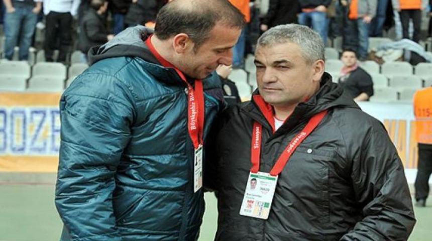 'B&uuml;t&uuml;n takımı kutluyorum'