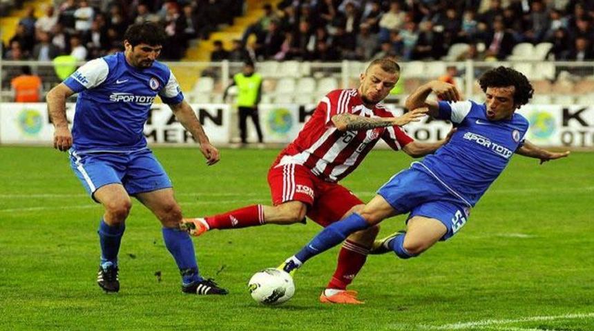 Sivas evinde yıkıldı!