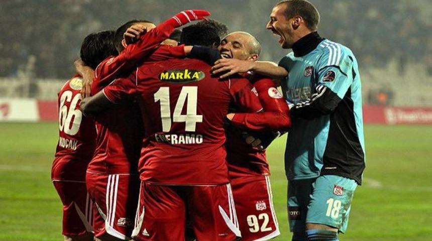 Yiğidolar kupada g&uuml;ld&uuml;!