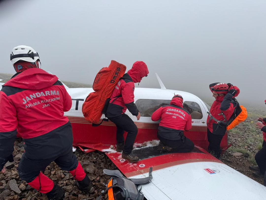 Düşen uçaktan acı haber!  Vali duyurdu: Pilot öldü, yanındaki kişi yaşıyor 17