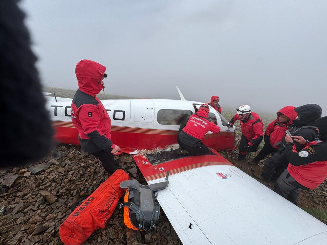 Düşen uçaktan acı haber!  Vali duyurdu: Pilot öldü, yanındaki kişi yaşıyor 18