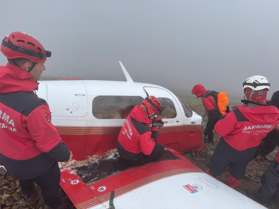 Düşen uçaktan acı haber!  Vali duyurdu: Pilot öldü, yanındaki kişi yaşıyor 19