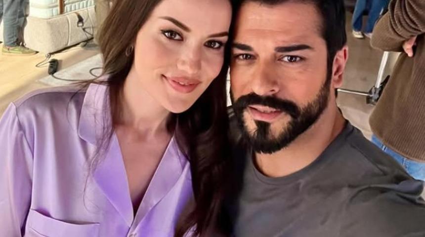 Serveti 1 milyar TL’yi aştı! Burak Özçivit ile Fahriye Evcen Bodrum'daki lüks villalarında sezonu açtı... Pahalı otomobillerini yazlığın önüne dizdi