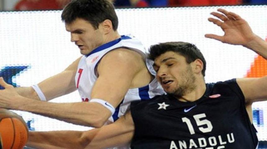 Anadolu Efes mağlubiyetle veda etti