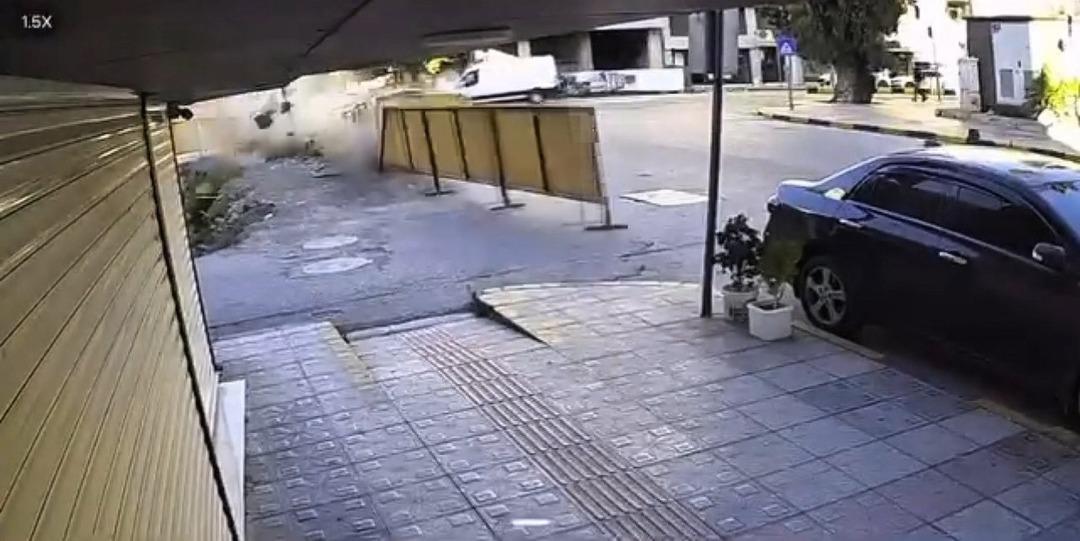 Yer İskenderun... Otomobille çarpışan cip dehşet saçtı 3