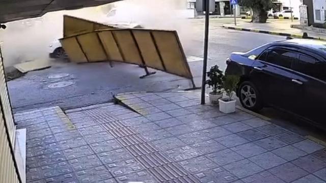 Yer İskenderun... Otomobille çarpışan cip dehşet saçtı