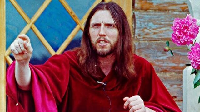 Kendini Mesih ilan etmişti, tutuklandı!  Yıllardır müritlerine bakın ne yapıyormuş...