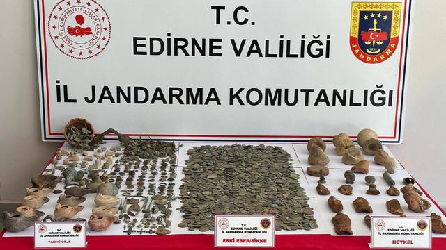 Edirne'de 4 bin 564 parça tarihi eser ele geçirildi!