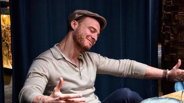Sabancılar'ın torunu Melisa Tapan'la aşk yaşıyor! Kerem Bursin ayrılık iddialarına nokta koydu  