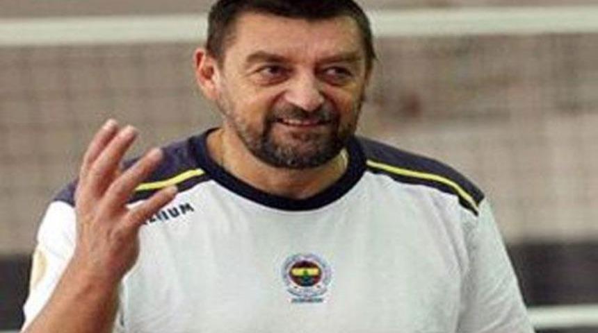 F.Bah&ccedil;e antren&ouml;r&uuml;n&uuml; kovdu!