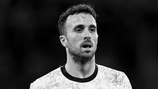 Galatasaray'ın yıldızı Lucas Torreira'dan Diogo Jota'ya veda...