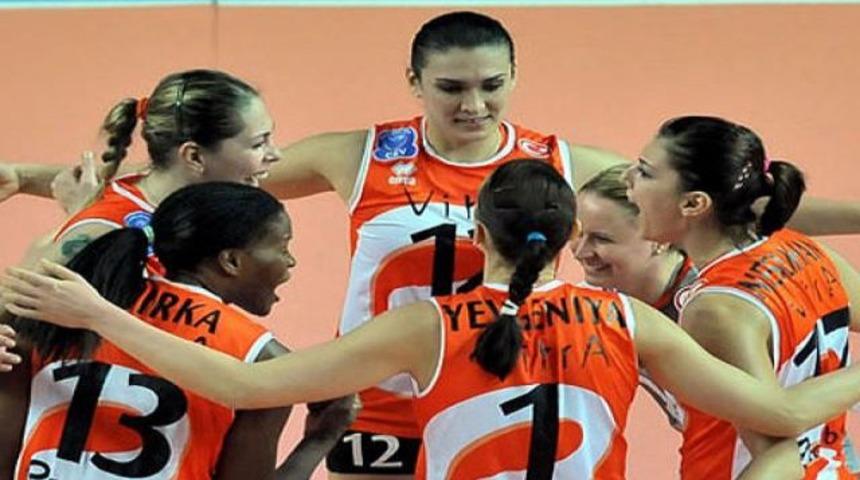 Eczacıbaşı 4'l&uuml; finalde!