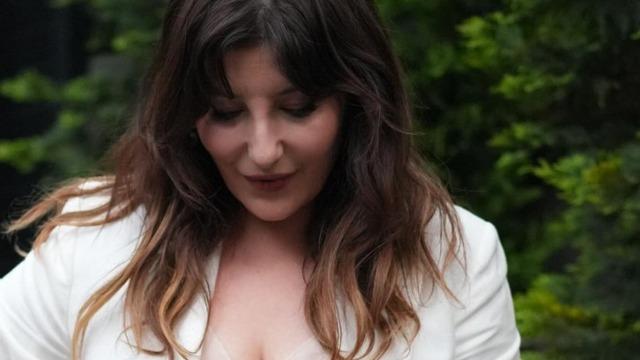 Şebnem Bozoklu yeni filminin kamera arkasını yayınladı! 'Herkes üstsüz' 