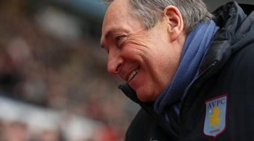 Villa boss Houllier 'comfortable' in hospital