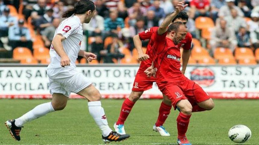 Lider Elazığ'a Tavşanlı darbesi!