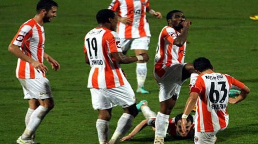 Adanaspor tam yol ileri!