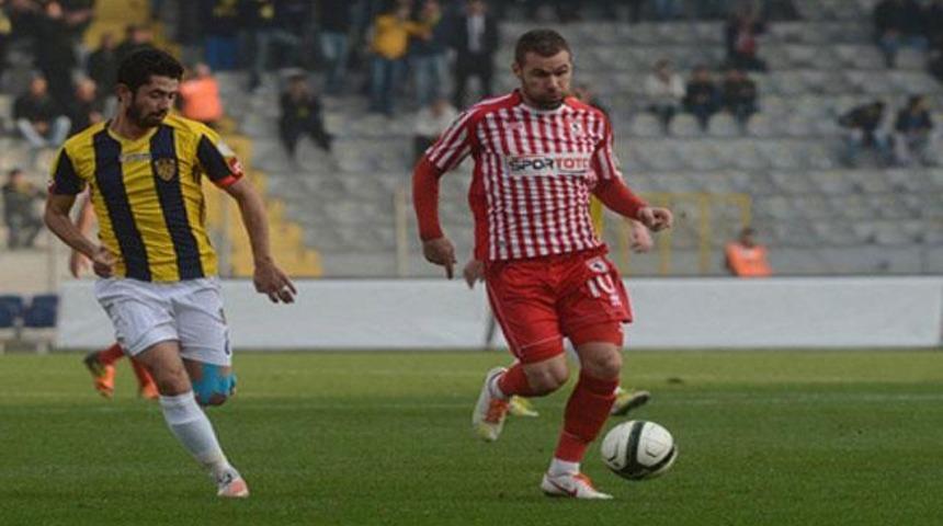 Sahaya &ccedil;ıktı, puanı aldı!