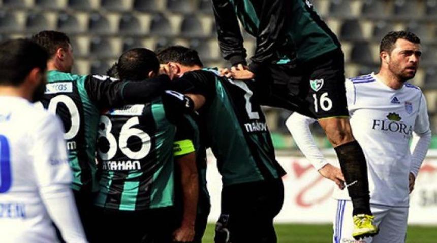 Horoz evinde &ouml;tt&uuml;..!