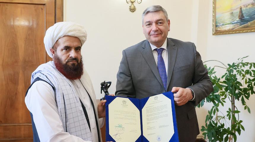 "Tarihi bir adım" diyerek duyurdular! Rusya, Afganistan yönetimini resmen tanıyan ilk ülke oldu