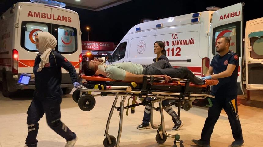 Otomobil ile çarpışan motosiklet sürücüsü ağır yaralandı