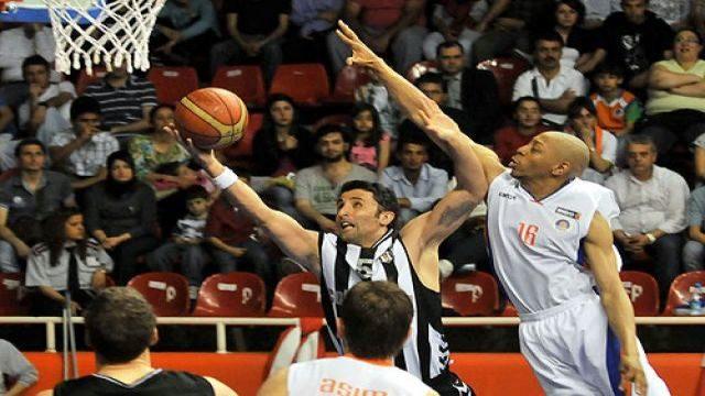 Kartal Mersin'i deplasmanda avladı!