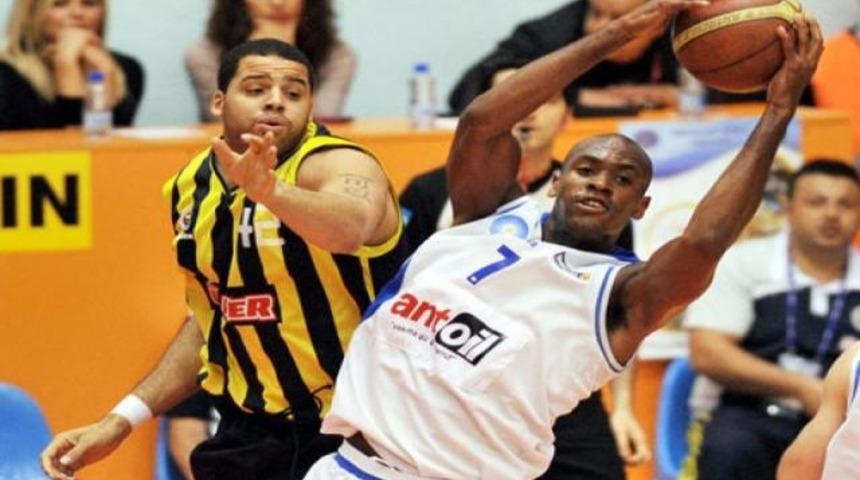 Fenerbah&ccedil;e yarı finalde!