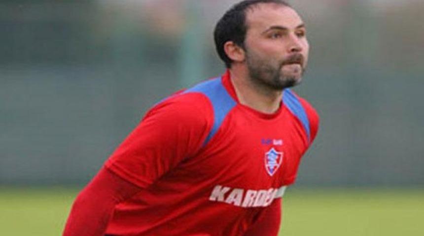 Karşıyaka'da iki imza!