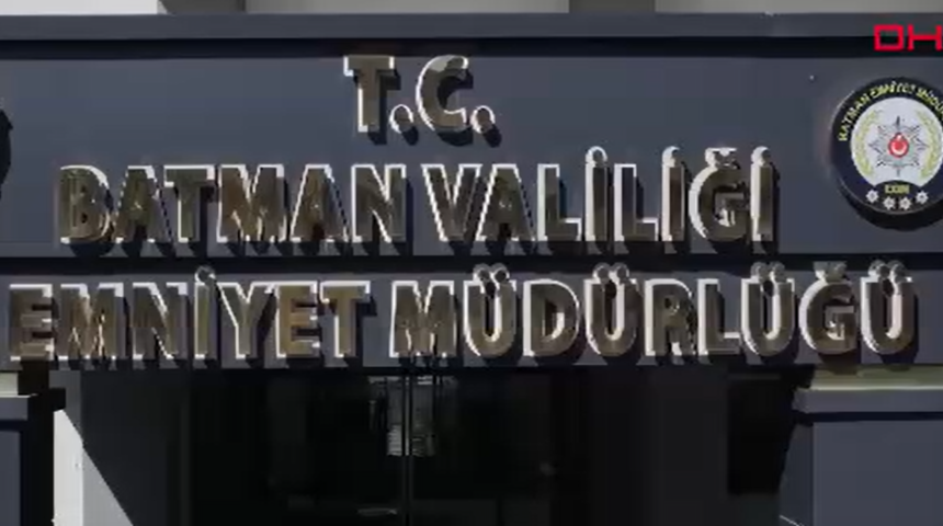 Çimento torbalarının altına gizlenmiş 27 kilo uyuşturucuyu ‘Mailo’ buldu